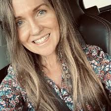 Melissa Krawczyk (MelissaKMDUS@)