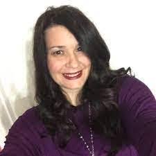 Deanna Hubert's Instagram, Twitter & Facebook