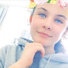 Chloe Rowland (@chloeemackie)