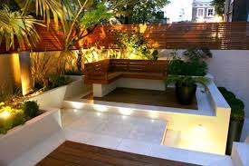 Inmobiliaria casa liberty presenta amplia y fresca casa de tres pisos en conjunto cerrado ubicado en un excelente sector de la ciudad con un área lote de 96 m2 y 180. Parcelas Rectangulares Y Jardines De Chalets Adosados 24 Ideas
