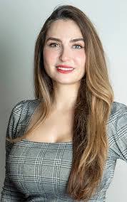 Keri Fraser's Instagram, Twitter & Facebook