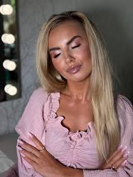 🔥🔥🔥Mnóstwo osób pyta tez o inne wizazystki jakie polecam. Wiec prosze  tutaj bedzie lista ;) ➡@AgataZaręba Dąbrowa Górnicza ➡@EwaDulęba Sosnowiec  ➡Martyna Sipajło Make Up ➡@EwaBernaś Tychy ➡@Matlena Katowice ➡Dominika  Niemczynowska MAKE UP