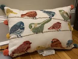 Decorative Bed Bath And Beyond Pillows Di 2020