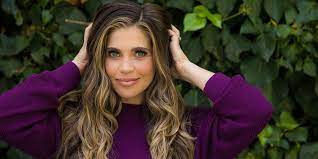 See more ideas about topanga, topanga canyon, topanga california. Danielle Fishel Releases A Hair Care Line So We Can All Have Topanga Hair