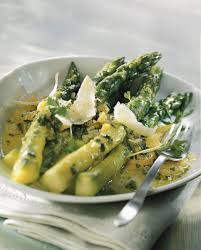 Asperges Vertes Aux Herbes Et Au Citron Confit Asperge Verte Recettes De Legumes Verts Recettes De Cuisine