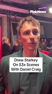 Drew Starkey Daniel Craig Kiss