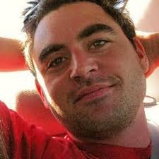 Gabe Miller (@thetraveldaddy)