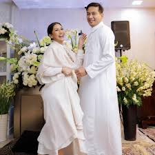 Tata cara puasa mutih ini sangat beragam sekali maanfaatnya. Penuh Bahagia 5 Momen Acara Syukuran 4 Bulan Kehamilan Tata Janeeta Kumparan Com