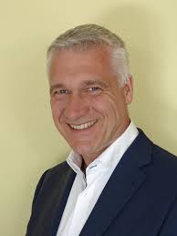 Ulmer: Oliver Kroll ist Key Account Manager, Astrid Ehm leitet  strategisches Marketing