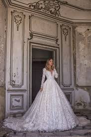 Dazzling Wedding Dresses For The Bride Who Wants To Make A Statement In 2020 Wedding Dresses Fairytale Dress Bridal Wedding Dresses