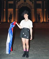 Yungblud In Russia Fashion Men Wearing Skirts Guys In Skirts