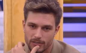 Alla modella e influencer francesca pepe e alla conduttrice stefania orlando, alla sua prima volta in un reality. Andrea Zelletta Abbandona Il Grande Fratello Il Messaggio Dell Ex Fidanzata Poi Lascia Il Gf Il Tempo