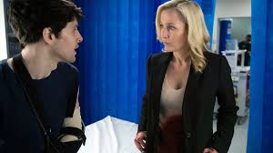 When the police service of northern ireland are unable to close a case after 28 days, detective superintendent stella gibson of the metropolitan police service is called in to review the case. Review The Fall Returns But Will The Deadly Hunt Continue The New York Times