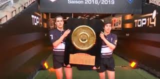 Il y a dix ans jour pour jour, le 29 mai 2010, clermont mettait fin à la malédiction en remportant le top 14 pour la première fois de son histoire. Le Bouclier De Brennus Et Le Scuf Un Lien Centenaire Actu Rugby