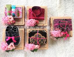 Ada dikongsikan gambar idea gubahan baju kemeja lelaki, hantaran baju kemeja lengan panjang, gubahan baju pejabat, hantaran kemeja dan baju. Pemborong Barangan Perkahwinan Gm Klang Programmer By Day Lifestyle Bloggger