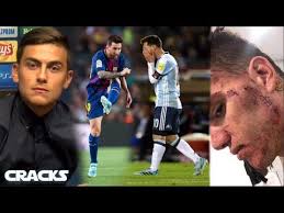 Y si estaba messi, por ahí no. Por Que Messi No Juega Igual En Argentina Y En El Barca Dybala Lo Explica Asi Quedo Ederson Youtube