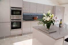 That's when it's time for that certain extra something, time for a kitchen with exclusive highgloss k39 light grey. 26 High Gloss Kitchen Ideas High Gloss Kitchen Gloss Kitchen Kitchen Design