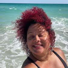 Where is the bars or clubs for the 40-year-olds around here🤔😎