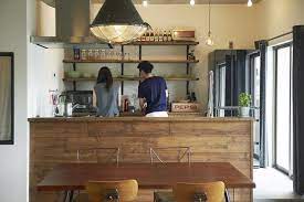 リノベーション会社 howzlife 株式会社秀建 家具センスがマッチ カフェ風ビンテージに魅了 リノベりす掲載 キッチンデザイン リビング キッチン 家のインテリア