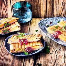 Toast Hawaii Rezept Edeka Rezept In 2020 Rezepte Toast Hawaii Rezepte Toast Hawaii