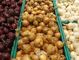 Vari tipi di insaccati, prosciutti e altri salumi sono inclusi sul piatto, ma sono spesso servito freddo. Allium Cepa Wikipedia