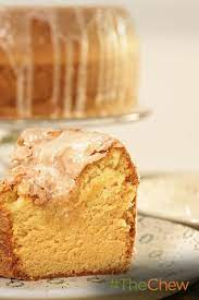 This Buttery Vanilla Pudding Pound Cake Is Buttery Moist And Oh So Delicious Desserts Yummy Cakes Cake Recipes