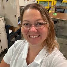 Gretchen Hefner's Instagram, Twitter & Facebook