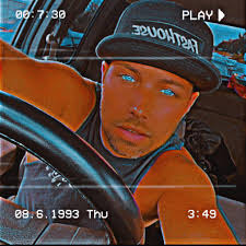 I need a good slam every couple months. It feels goooood 🤤 Did it once,  almost got hit by a car. Second attempt, the sweaty hands got me. 🎥 by  @_ripe.co