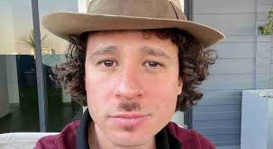 Share your videos with friends, family, and the world Luisito Comunica Is Fined And Detained For Committing A Foul At The Mexico City Airport Market Research Telecast