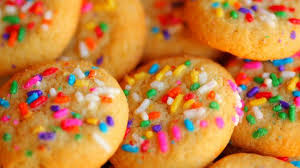 Mettete i biscotti in una teglia da forno, distanziati (sempre perchè durante la lievitazione si andranno a gonfiare) e infornateli a 180° per 10/15 minuti circa. Dolci Veloci Per Bambini 10 Ricette Deabyday