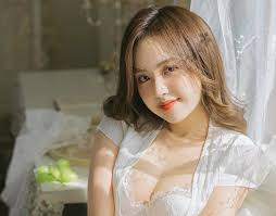 Lê phương anh (sn 1997, nickname: Hot Girl Ngang Nhien Livestream Quáº£ng Cao Game Bai Cá» Báº¡c Trai Phep Vi Pháº¡m Nghiem Trá»ng Phap Luáº­t