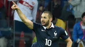 Welcome to the official facebook page of karim benzema. Ca Fait Debat A La Redac Karim Benzema Merite T Il D Etre Selectionne Pour L Euro