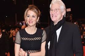 After two years, he was starred in 'an officer and a gentleman' with debra winger. Richard Gere And Wife Alejandra Are Expecting Their Second Child Shemazing