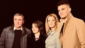 Marlena botezatu are 50 de ani și de meserie este bucătar! Kira Hagi Despre Mama Ei Nu Ne LasÄƒ SÄƒ Vorbim Foarte Mult Despre Ea