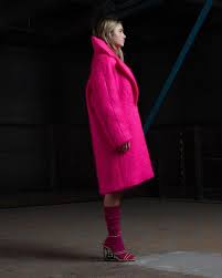 Warum heidi klum ihrer tochter leni manchmal peinlich ist (und trotzdem die perfekte mutter), was die beiden voneinander. Heidi Klum S Daughter Makes A Surprising Entrance Into Fashion Leni Klum Model German