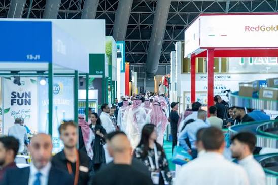 thesaudifoodshow مستمر المعرض اليوم وبكرة من ساعه ١ لغاية ساعه ٨ اكبر تجمع للتجار والصناعات الغذائية في المملكة