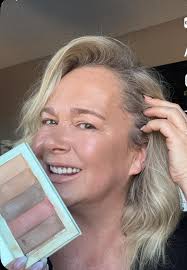 Organic makeup with SPF and vegan ingredients