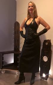 Stalk tweets of daria oniér @dariastuttgart on twitter. O Xrhsths Daria Onier Sto Twitter Hallo Ihr Vogelchen Hier Kleiner Nachmittagsgruss Aus Dem Refugiumhamburg Lasst Es Euch Gut Gehen Ich Werde Das Auch Tun Lederfetisch Leatherfetish Leder Missdaria Bdsmhamburg Bdsmstuttgart