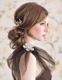 Résultat de recherche d'images pour "maquillage et coiffure mariée 2014"