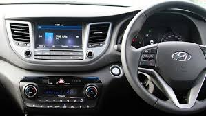 The 1999 cc petrol engine generates a power of 149.92bhp@6200rpm and a torque hyundai tucson is available in automatic transmission only. Hyundai Tucson 2017 Review Carsguide