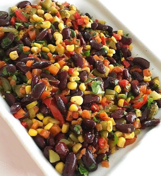 سالاد لوبیا چیتی و ذرت