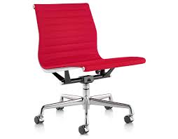 (171) upholstered in luxura, a fully synthetic material made from polyurethane that is durable and comfortable. Eames Aluminum Group Management Chair With No Arms Hivemodern Com