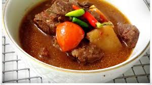Jun 08, 2021 · haluskan bumbu kecuali daun salam dan serai panaskan minyak,goreng bawang merah sampai layu,masukan bumbu yg sudah di haluskan,sereh,daun salam,aduk masak irisan bawang &bumbu sampai harum dan matang masukan ikan yg sudah di cuci,masukan irisan tomat aduk sampai rata beri air secukupnya biarin ikan matang Resep Semur Daging Kentang Dan Tahu Spesial Yang Mudah Dan Sederhana Citizen6 Liputan6 Com