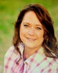 Deena Jones's Instagram, Twitter & Facebook