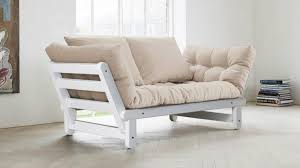 Un letto matrimoniale e un divano futon. Futon Letto E Divano Per Il Vostro Relax Dalani E Ora Westwing