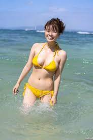 井口綾子アナ 裸になった時の胸の形が丸分かり！神ビキニ画像 | えろふぁぼ