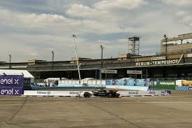 Des natürlichen logarithmus) und die einheit die imaginäre einheit der komplexen zahlen bezeichnen. Formel E Berlin Fans Beim Finale In Tempelhof Zugelassen