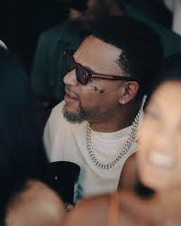 Elisha Chapman's Instagram, Twitter & Facebook