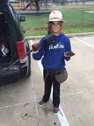 We review the bounty hunter junior target id metal detector, which we think is worth considering for kids under 12 for its ease of use and features. Bounty Hunter Metal Detector Finds