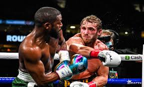 Floyd mayweather was at a significant height and reach disadvantage against logan paul. U182zttuubjpvm